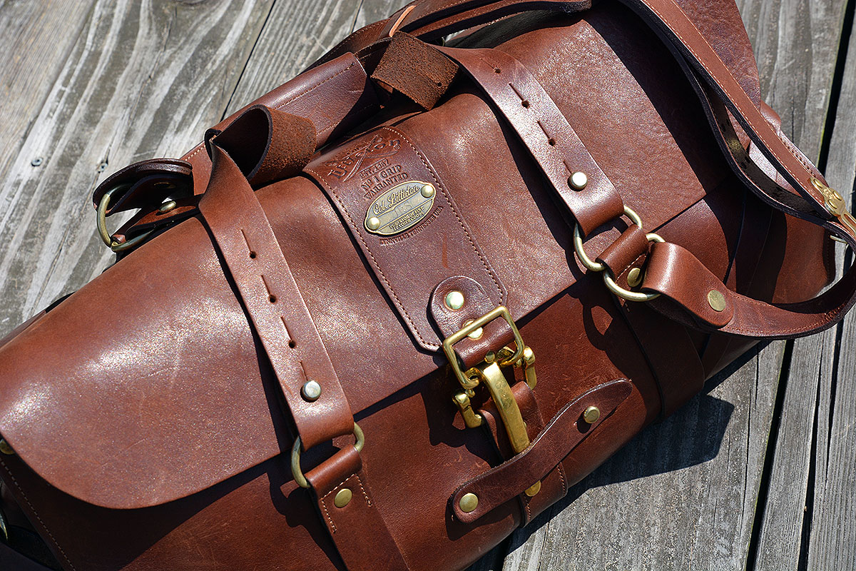 Hand’s On The Colonel Littleton 1 Grip Red Clay Soul