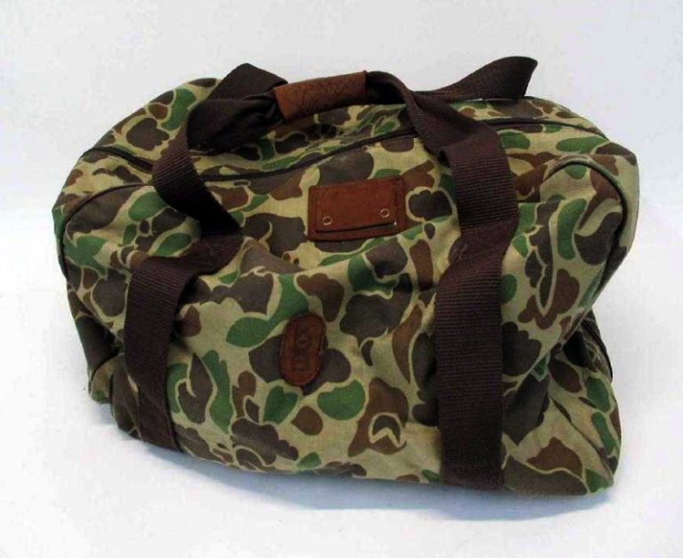 The Hunt Vintage Camo Duffle Bags Red Clay Soul