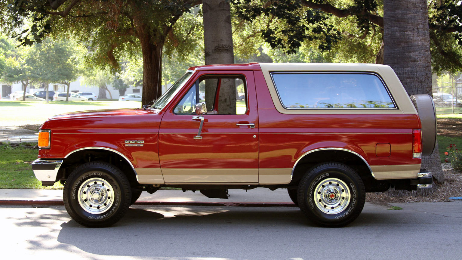 Eye Candy: The Eddie Bauer Ford Bronco | Red Clay Soul